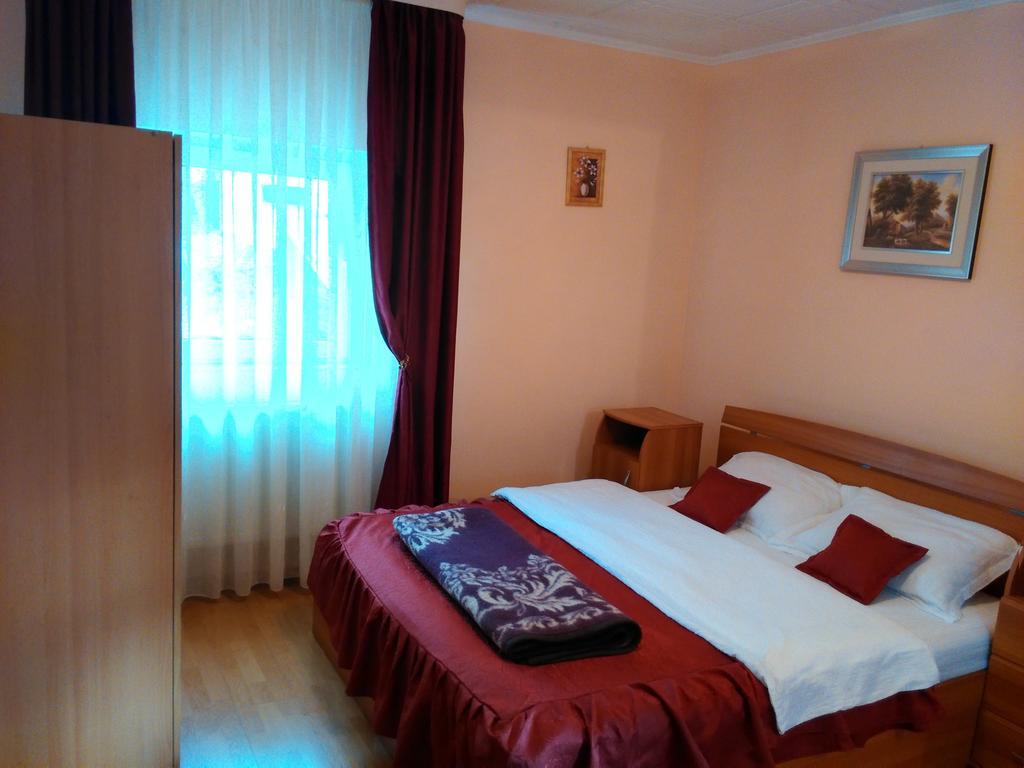 Vila Marcela Buşteni Habitación foto
